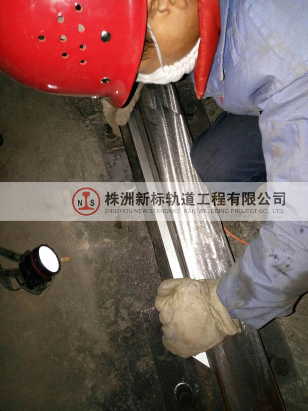 钢轨焊接精准度测量